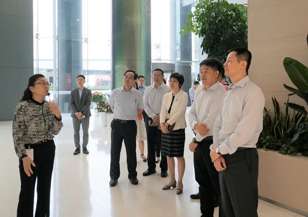 上海市委常委、副市长吴清一行莅临太古娱乐技术调研指导